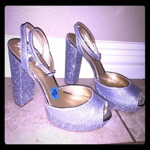 BADGLEY MISCHKA Silver Glitter Platform Heels